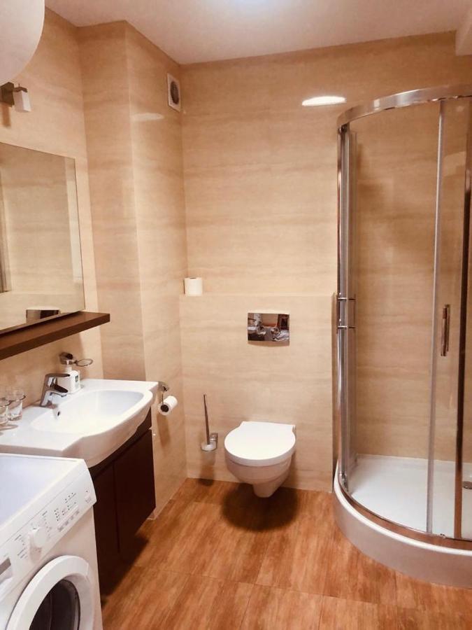 Apartament W Bursztynowych Komnatach Darlowo Luaran gambar
